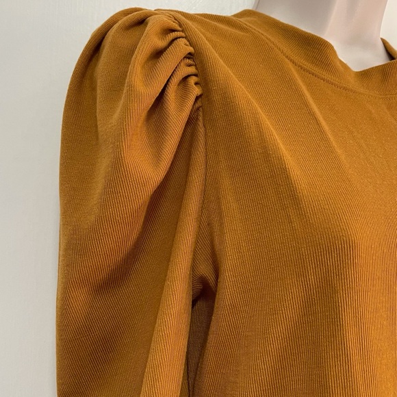 Top - Picture 3 of 4